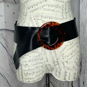 Black leather belt faux tortoise shell buckle